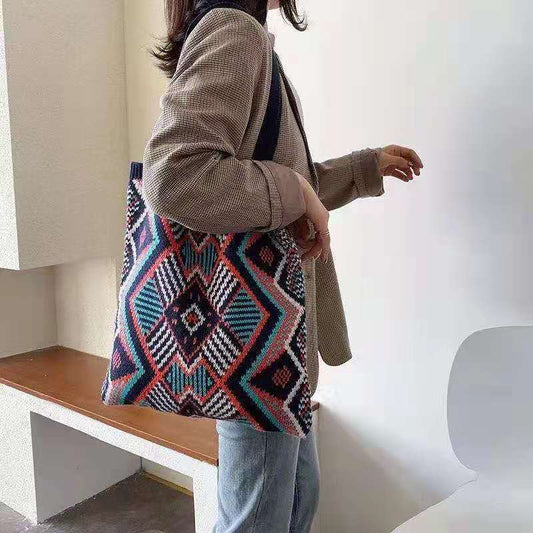 Single Shoulder Artistic Knitted Bag